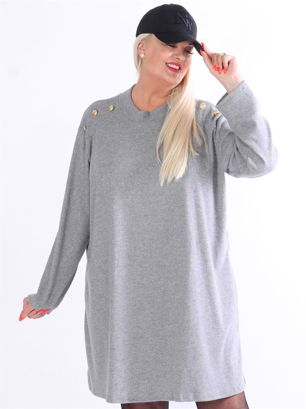 Sahra - Kjole i blødt stof med guld knapper